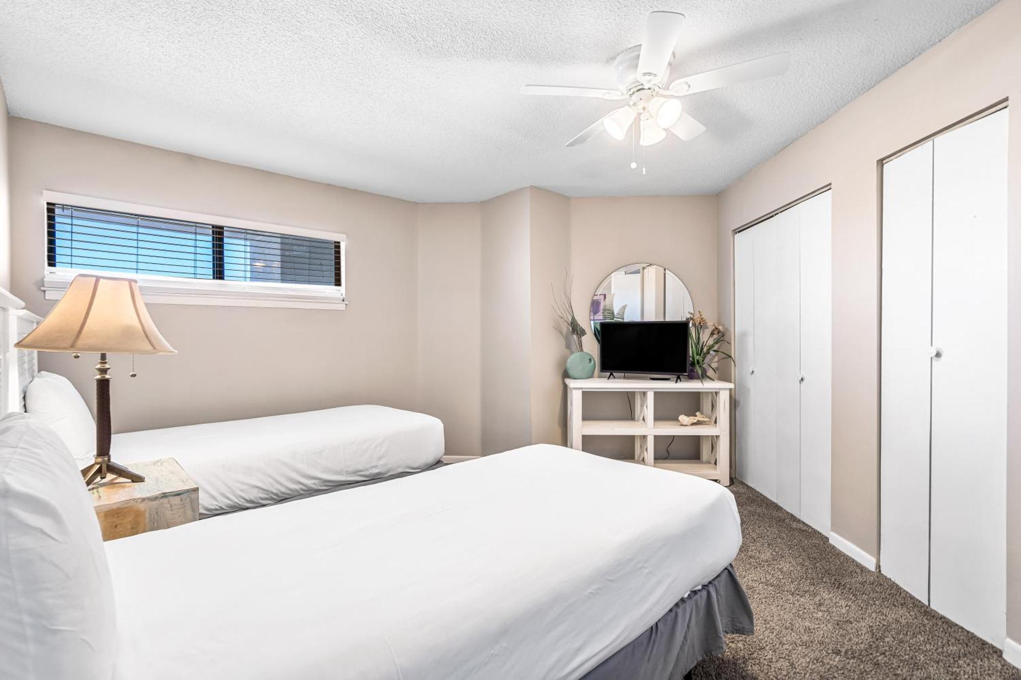 Aquavista Beach Resort By Sand Seeker Vacations Panama City Beach Room photo